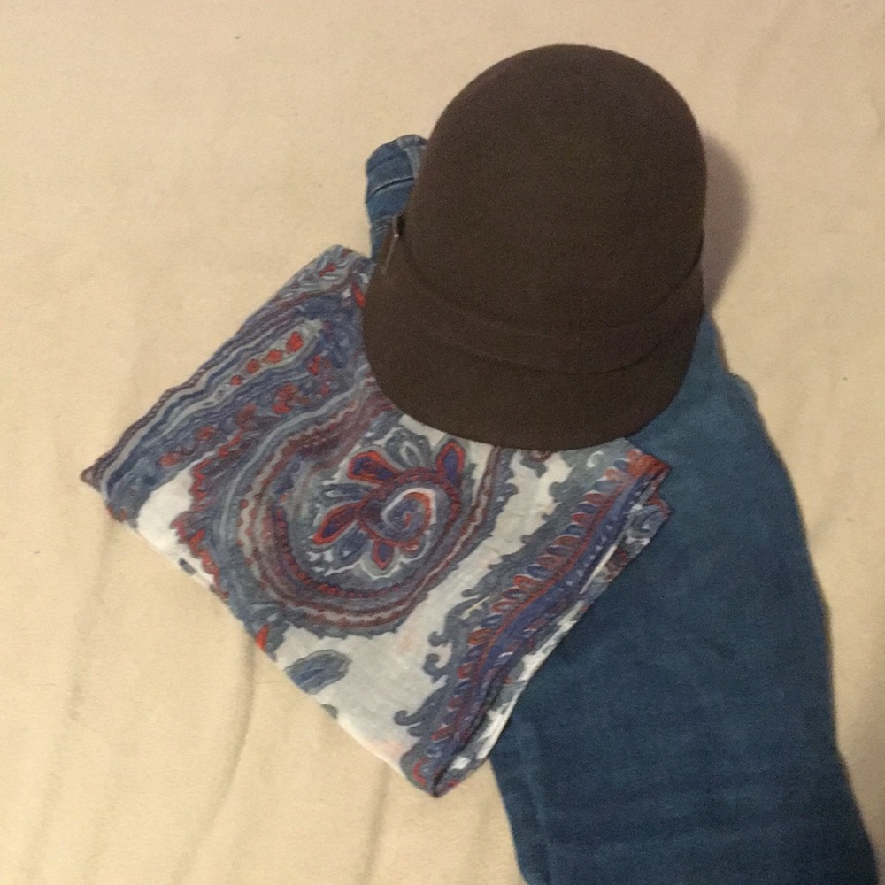 Brown hat